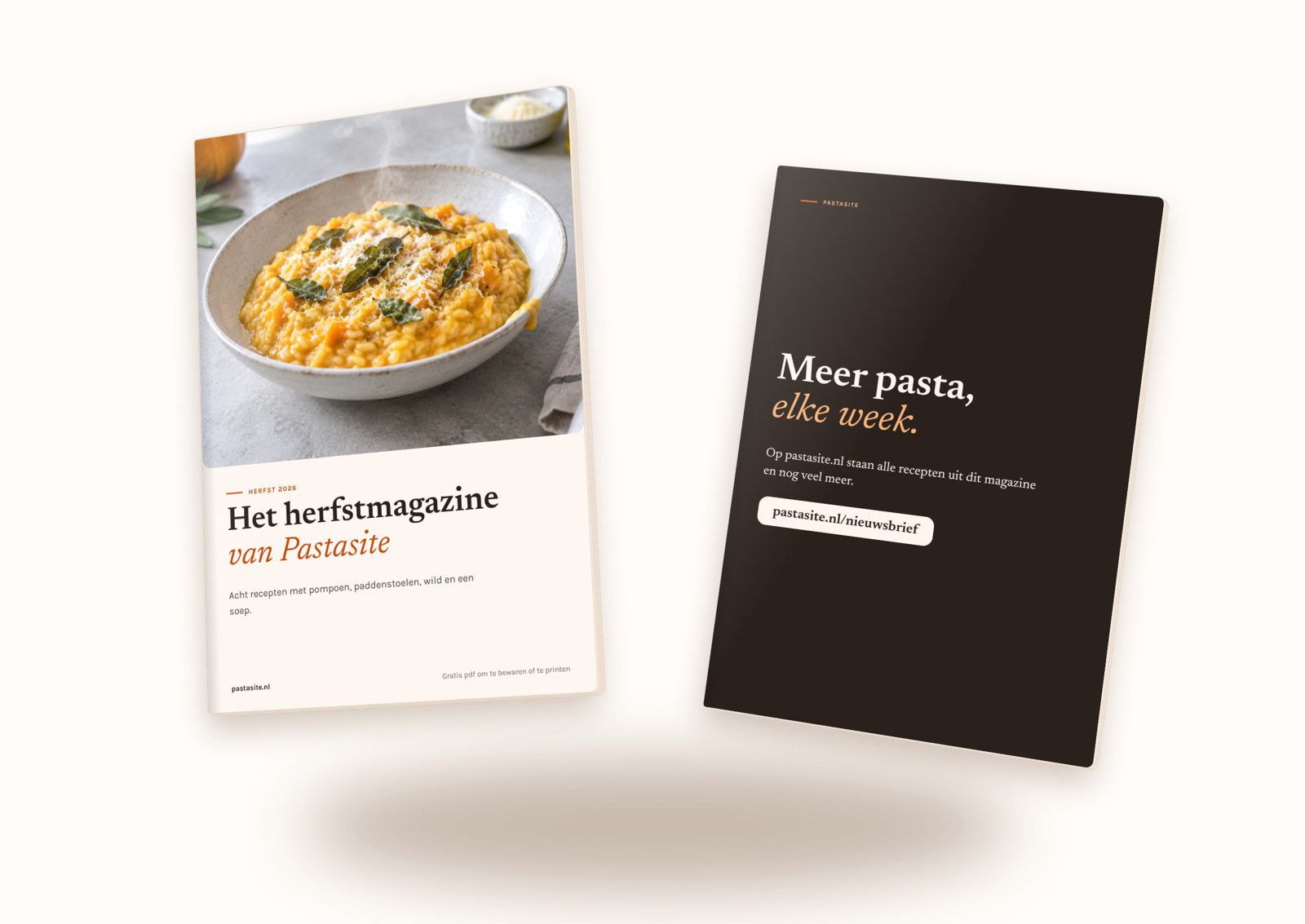 Voor- en achterkant van het herfstmagazine van Pastasite met risotto met pompoen en salie op de omslag